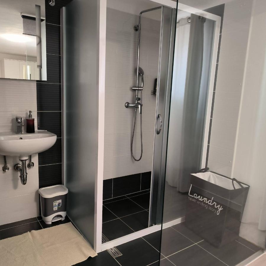 Villa Mihaela - Apartment Ana Чезарица Экстерьер фото